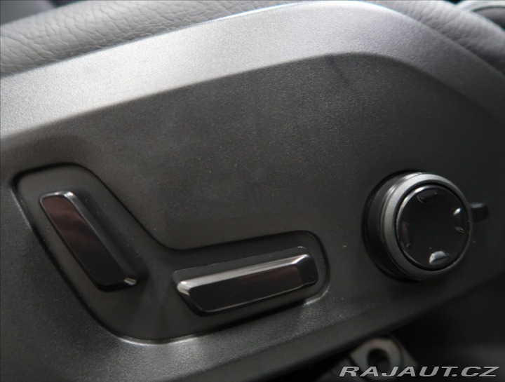 Volvo XC60 2,0 B4 AWD PLUS DARK 1. M 2024