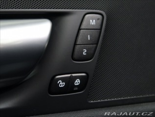 Volvo XC60 2,0 B4 AWD PLUS DARK 2024