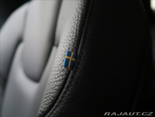 Volvo XC60 2,0 B4 AWD PLUS DARK 2024