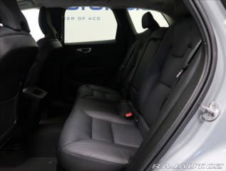 Volvo XC60 2,0 B4 AWD PLUS DARK 2024