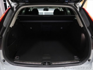 Volvo XC60 2,0 B4 AWD PLUS DARK 2024