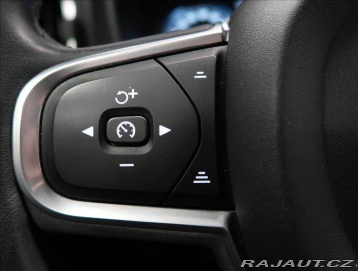 Volvo XC60 2,0 D4 AWD MOMENTUM 2x AL 2017