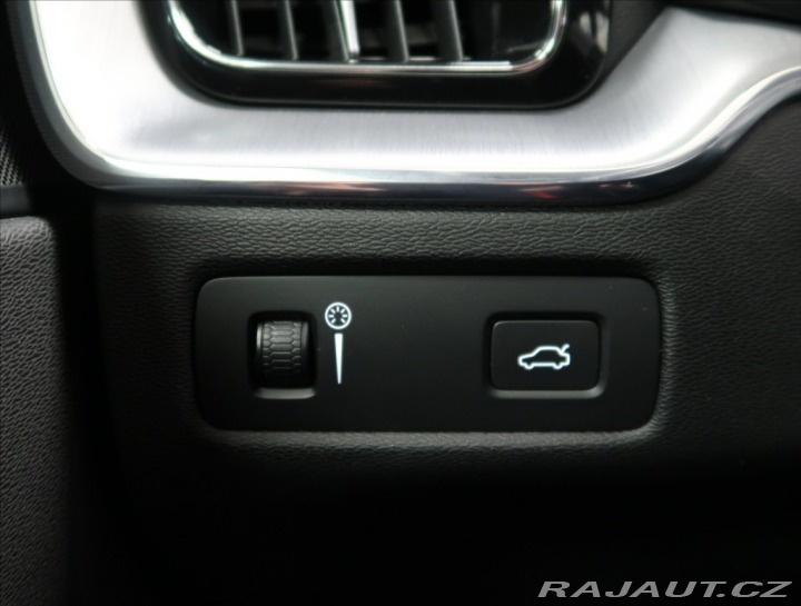 Volvo XC60 2,0 D4 AWD MOMENTUM 2x AL 2017