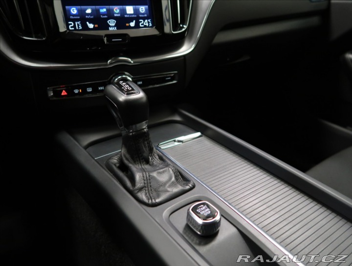 Volvo XC60 2,0 D4 AWD MOMENTUM 2x AL 2017