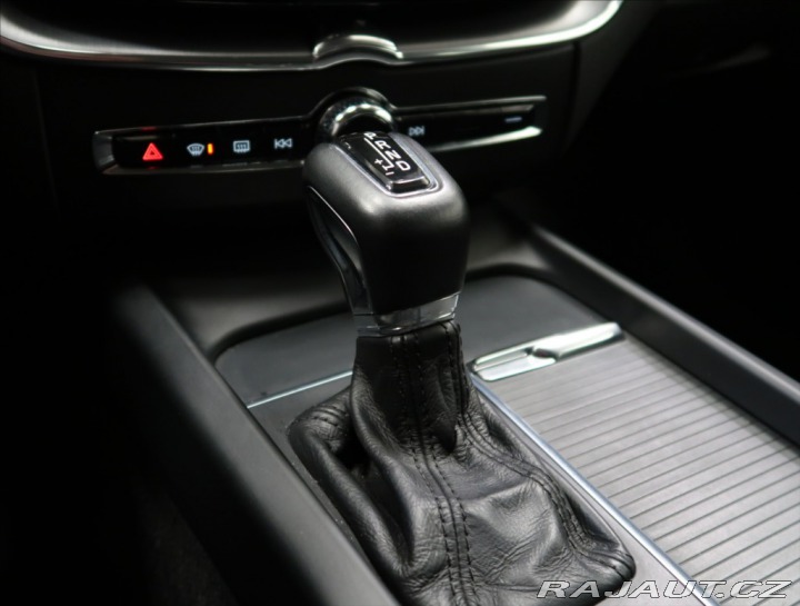 Volvo XC60 2,0 D4 AWD MOMENTUM 2x AL 2017