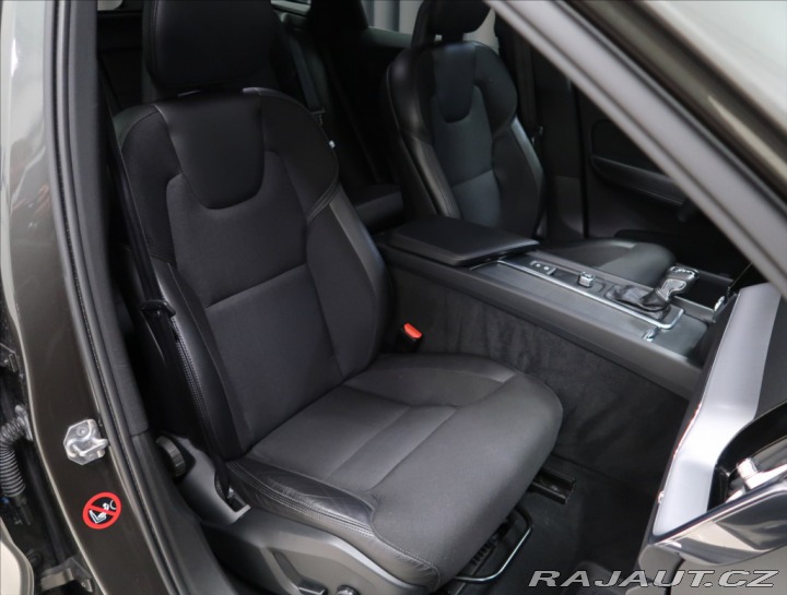 Volvo XC60 2,0 D4 AWD MOMENTUM 2x AL 2017