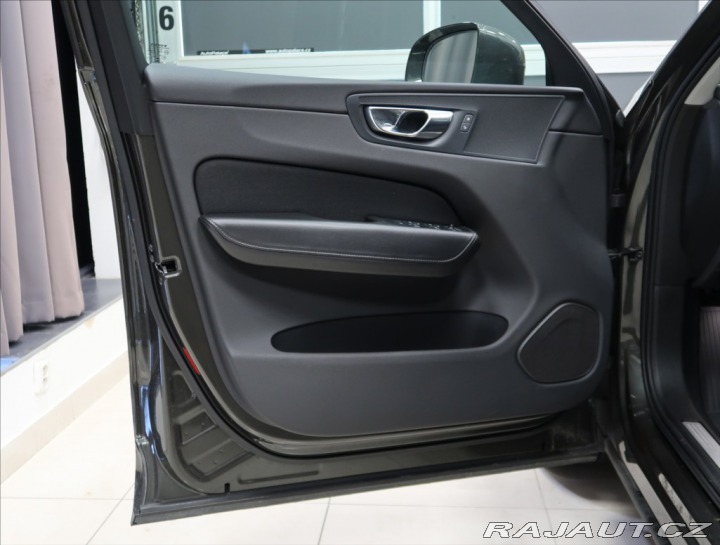 Volvo XC60 2,0 D4 AWD MOMENTUM 2x AL 2017