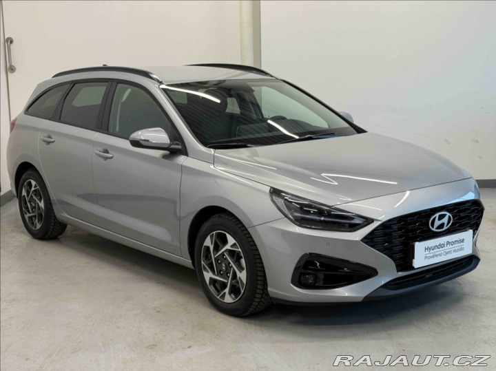 Hyundai i30 1,5 T-GDI FAMILY 1620KM A 2025