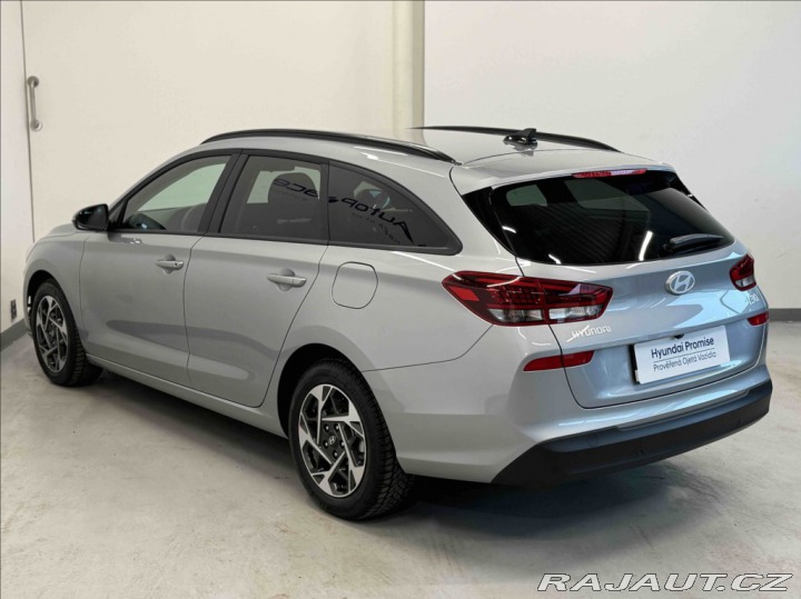 Hyundai i30 1,5 T-GDI FAMILY 1620KM A 2025