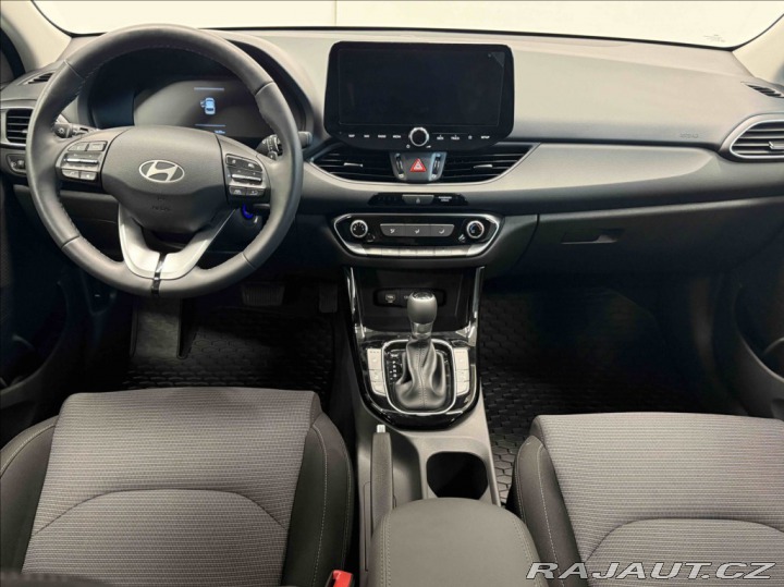 Hyundai i30 1,5 T-GDI FAMILY 1620KM A 2025