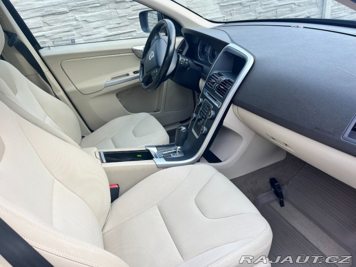 Volvo XC60 2,0   T 2011