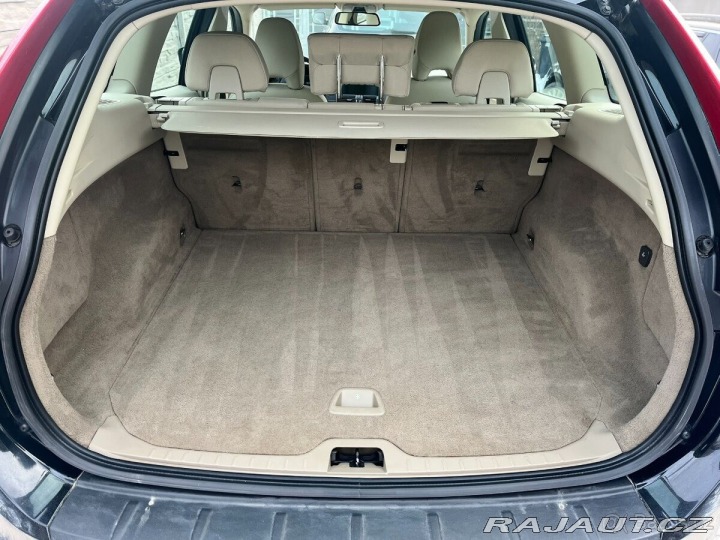 Volvo XC60 2,0   T 2011