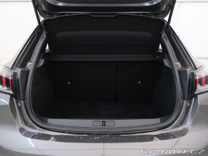 Peugeot 208 1.2PureTech,96kW,ALLURE,A 1800