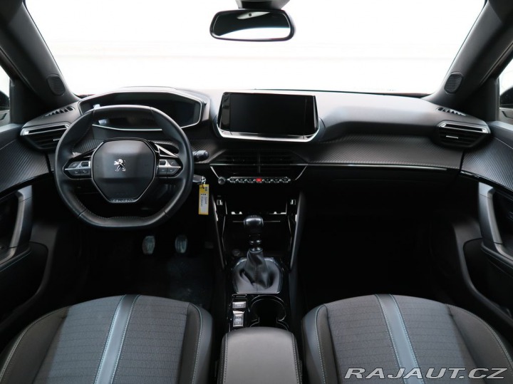 Peugeot 2008 1.2PureTech,74kW,ALLURE,M 1800