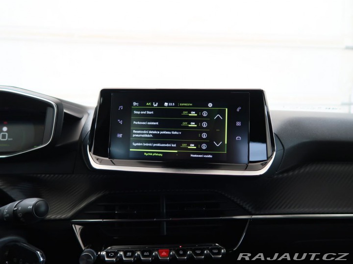 Peugeot 2008 1.2PureTech,74kW,ALLURE,M 1800