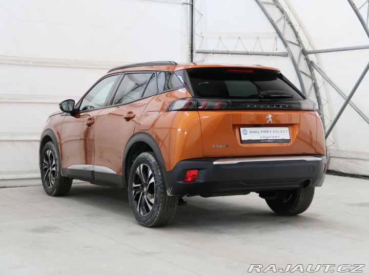 Peugeot 2008 1.2PureTech,74kW,ALLURE,M 1800