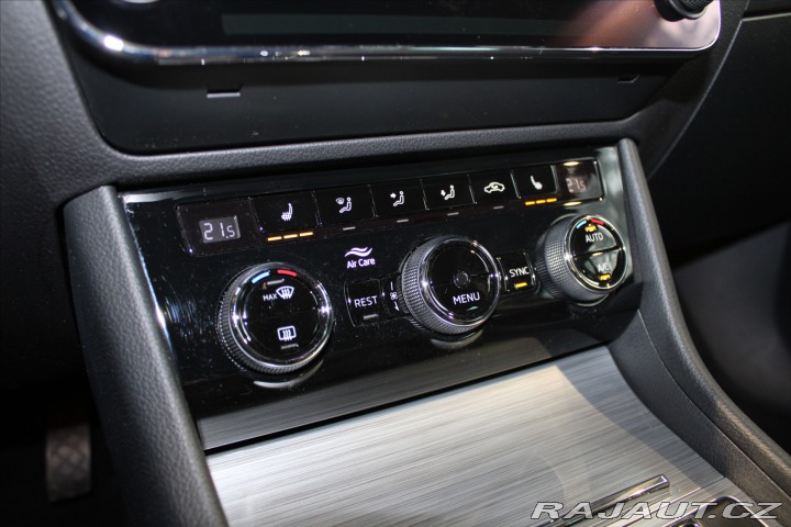 Škoda Superb TDi DSG Combi LED/DPH 2020