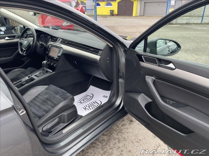 Volkswagen Passat 2,0 TDI DSG Highline*LED 2016