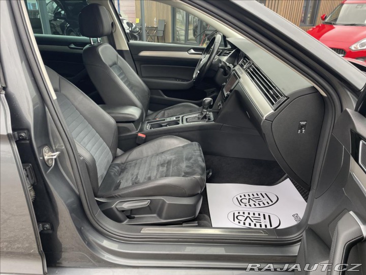 Volkswagen Passat 2,0 TDI DSG Highline*LED 2016