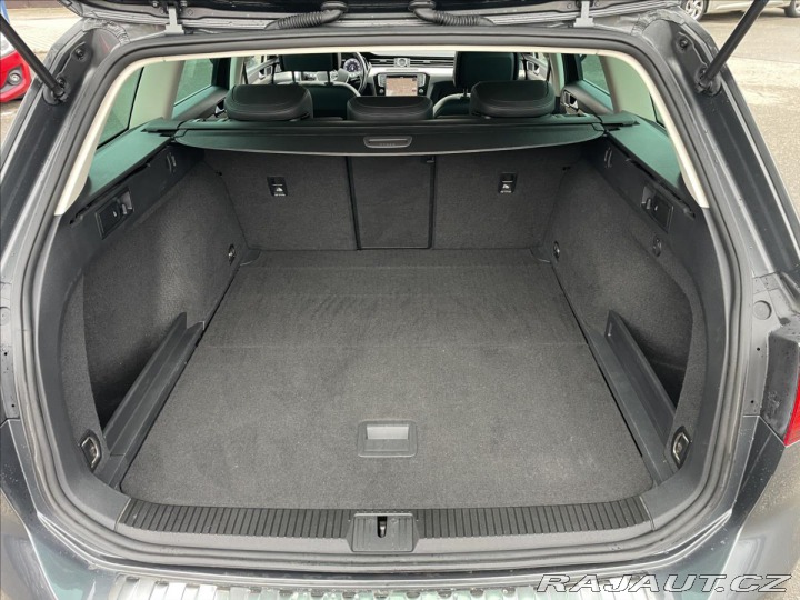 Volkswagen Passat 2,0 TDI DSG Highline*LED 2016