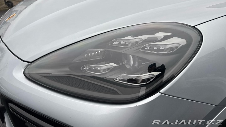 Porsche Cayenne Turbo 2019