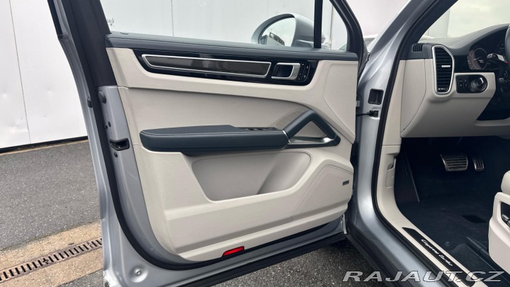 Porsche Cayenne Turbo 2019