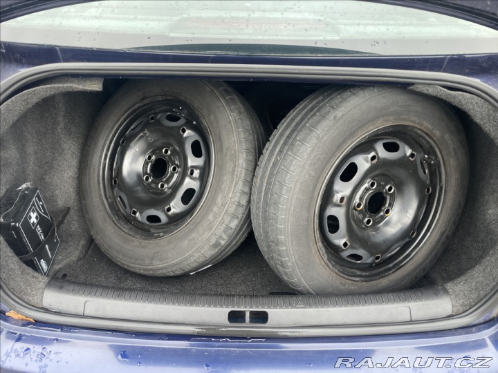 Volkswagen Polo 1,4 MPi 55kw Klima, Vyhř. 2004