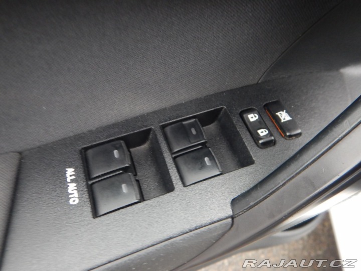 Toyota Corolla 1.6 VVTi, AUTOMAT,ČR,SERV 2017