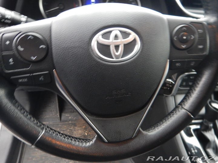 Toyota Corolla 1.6 VVTi, AUTOMAT,ČR,SERV 2017