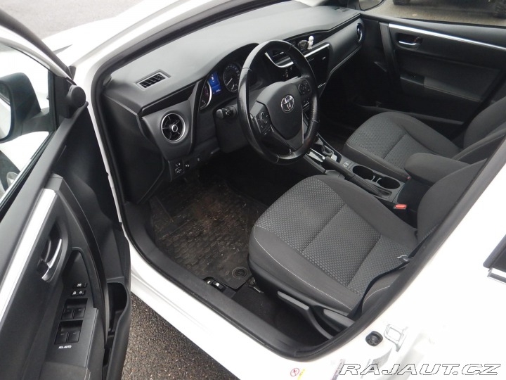 Toyota Corolla 1.6 VVTi, AUTOMAT,ČR,SERV 2017