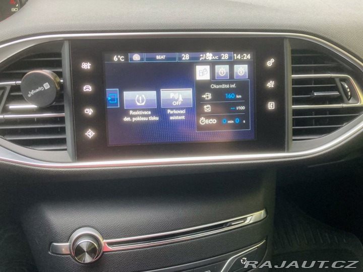 Peugeot 308 1,2 Pure Tech, *SERV.KNIH 2017