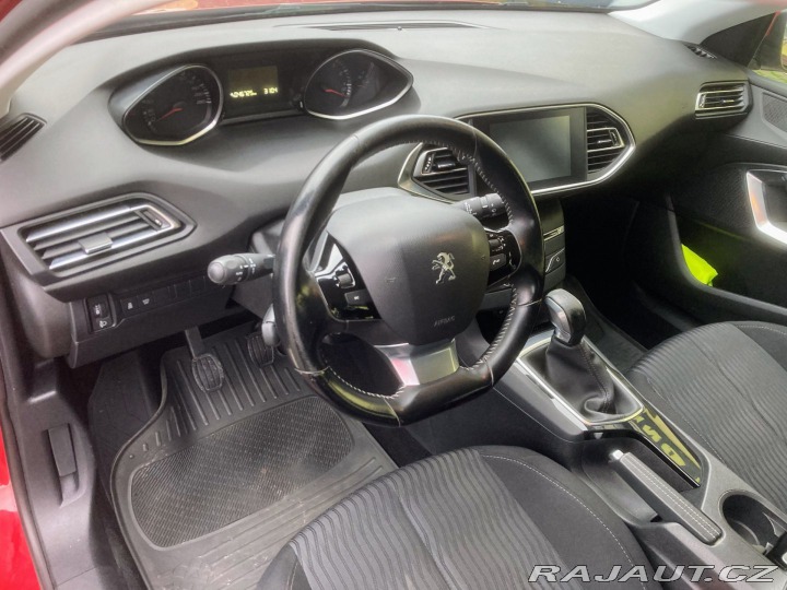 Peugeot 308 1,2 Pure Tech, *SERV.KNIH 2017