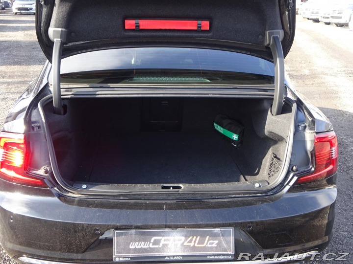 Volvo S90 AWD 173kW Inscription ČR 2022