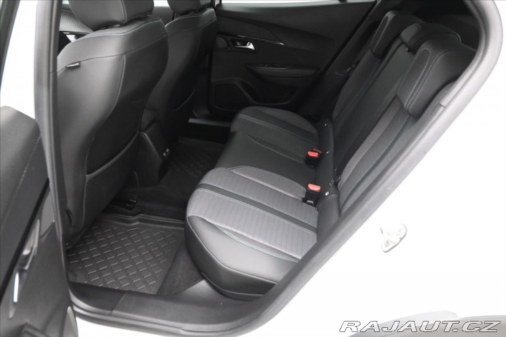 Peugeot 2008 1,5 HDI 81 kW LED TAŽNÉ Z 2021