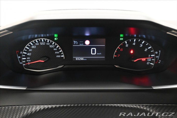 Peugeot 2008 1,5 HDI 81kW LED TAŽNÉ Zá 2021