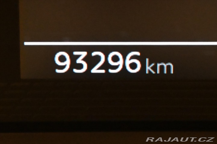 Peugeot 2008 1,5 HDI 81 kW LED TAŽNÉ Z 2021