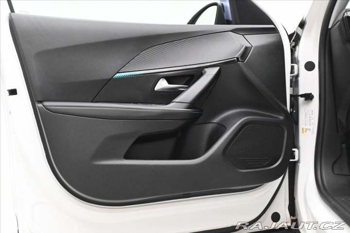 Peugeot 2008 1,5 HDI 81 kW LED TAŽNÉ Z 2021