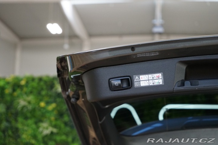 Mercedes-Benz GLE 400*4M*VZDUCH*TAŽNÉ*360*L 2017