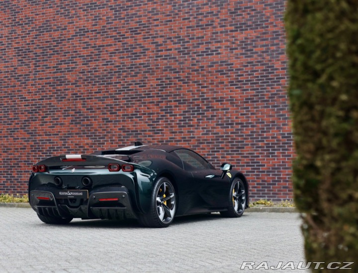 Ferrari SF90 Stradale 4.0 V8 1001PS 4 2021