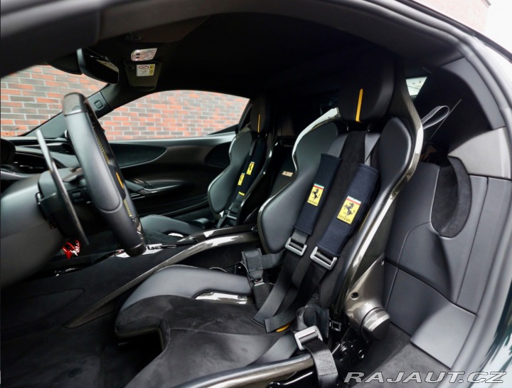 Ferrari SF90 Stradale 4.0 V8 1001PS 4 2021