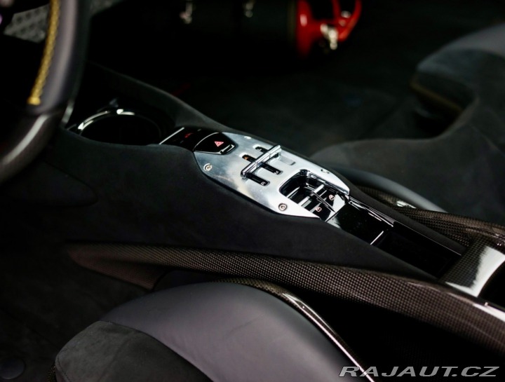 Ferrari SF90 Stradale 4.0 V8 1001PS 4 2021