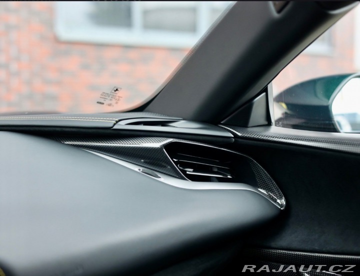 Ferrari SF90 Stradale 4.0 V8 1001PS 4 2021