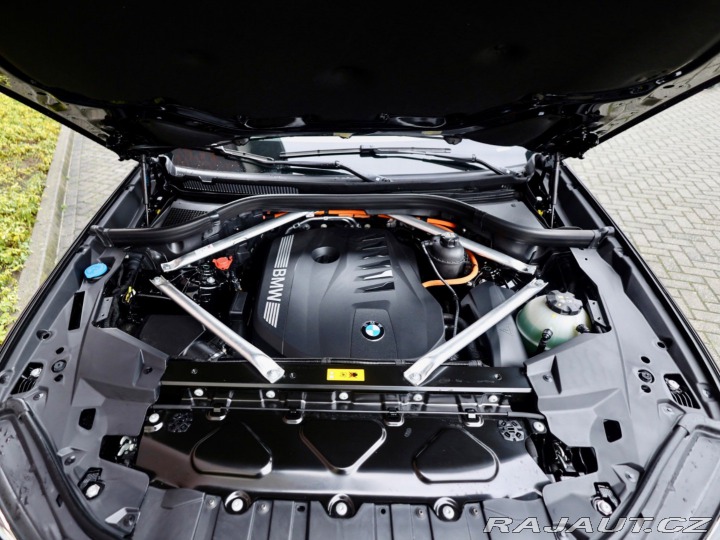 BMW X5 50e xDrive M SPORT | IND 2024