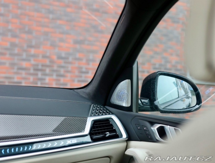 BMW X5 50e xDrive M SPORT | IND 2024