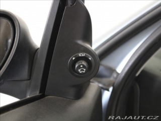 Ford Mondeo 2,0 i 107kW MT Ghia Nové 2005