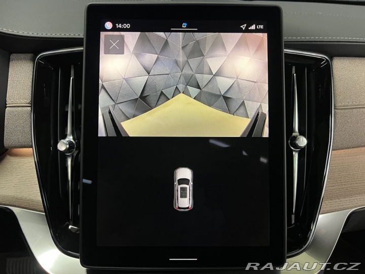 Volvo XC90 B5 AWD DARK PLUS, VZDUCH, 2026