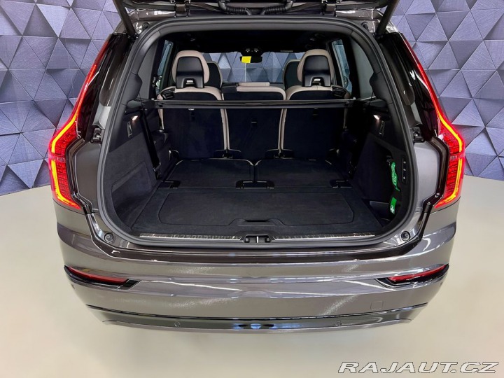 Volvo XC90 B5 AWD PLUS DARK, HEAD-UP 2026