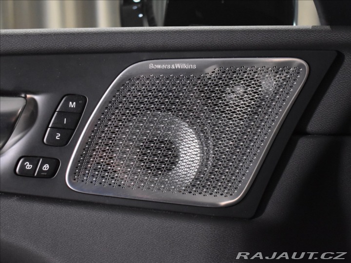 Volvo XC60 2,0 T6 AWD Ultra B&W, 2025