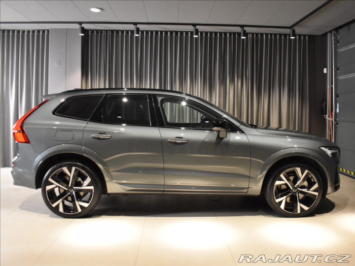 Volvo XC60 2,0 T6 AWD Ultra B&W, 2025