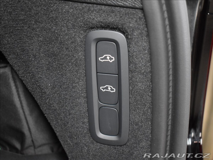 Volvo XC90 2,0 T8 AWD Ultra Vzduch,P 2025